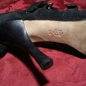 Michael Kors Shoes - 🌹MICHAEL KORS BLACK SUEDE PUMPS🌹 Michael Kors Shoes - 🌹MICHAEL KORS BLACK SUEDE PUMPS🌹